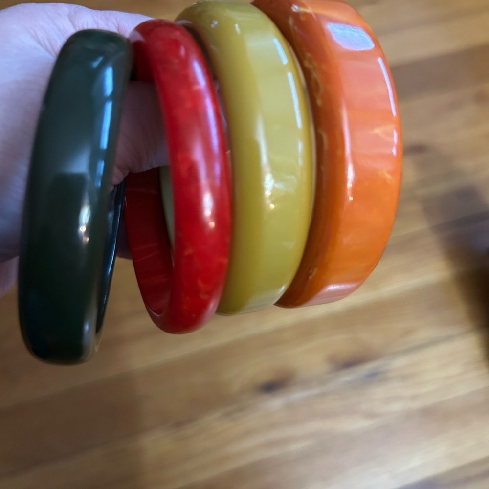 Vintage Bakelite Bangle Bracelet Set - Picture 2 of 3